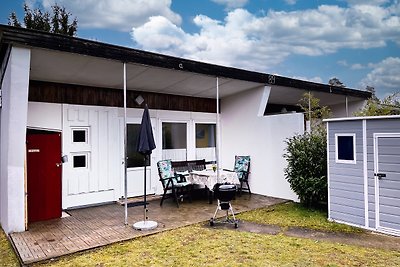 Bungalow met boot en steiger