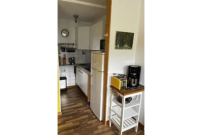 Bungalow mit Boot, Steg, Kanadier
