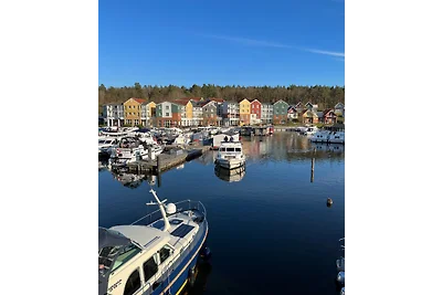 Bungalow mit Boot und Steg