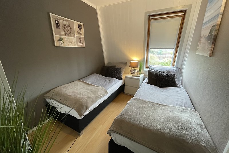 Schlafzimmer 2 (Einzelbetten auch als Doppelbett zu nutzen)