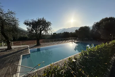 Apartment  mit Seeblick und Pool