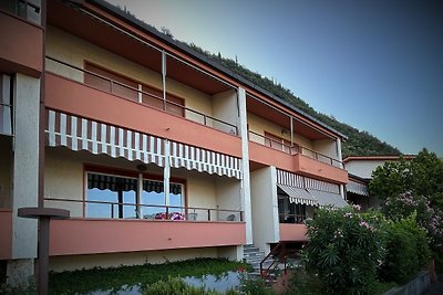 Apartment  mit Seeblick und Pool