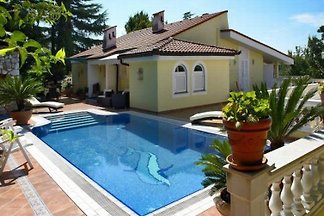 Villa Kvarner en Kostrena avec piscine