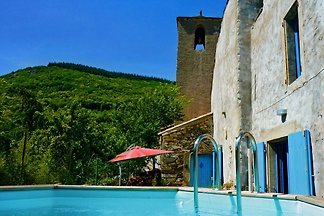 LE Grandil jardin et la piscine