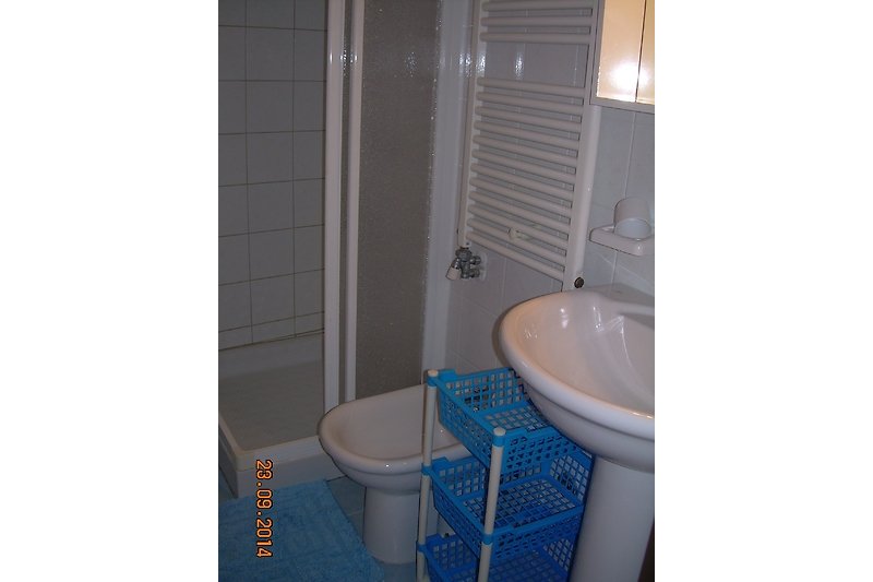 Wohnung nr. 3: Badezimmer