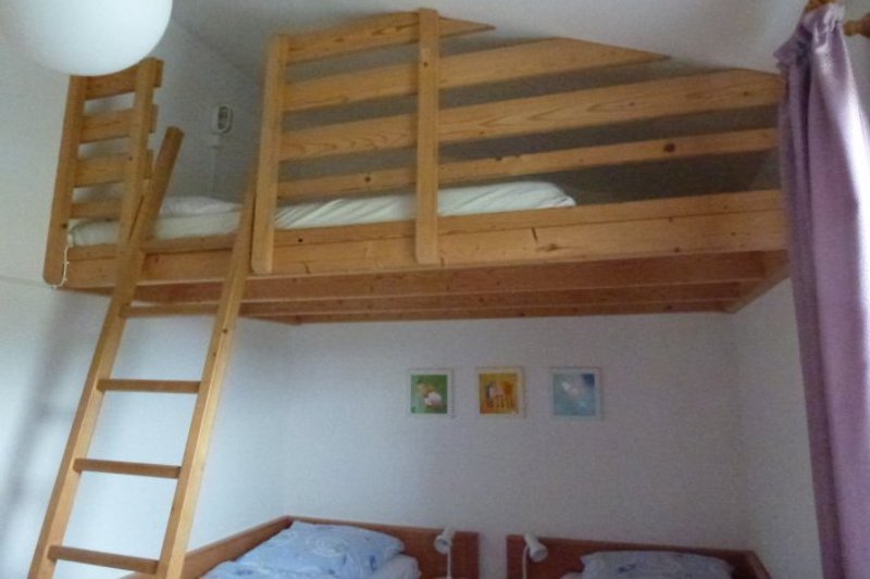 Zweibettzimmer mit Schlafgalerie