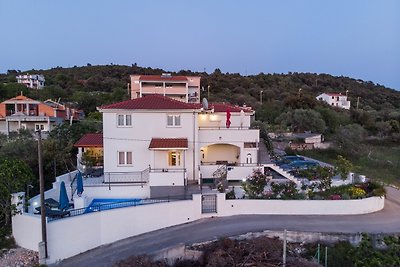 Villa Octopus in Vinisce mit Pool