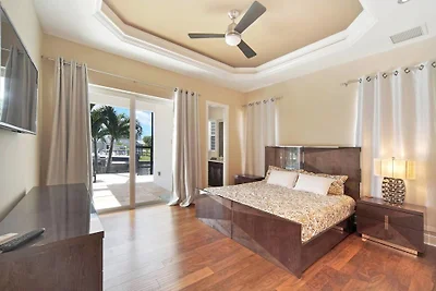 Villa Atlantic