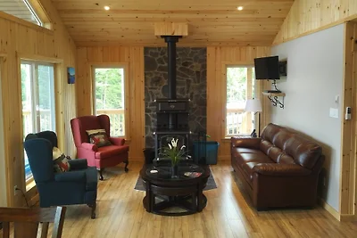 Dean Lake Chalet (nieuw gebouw!)