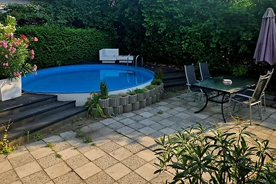 Vakantiehuis met zwembad bij Berlijn