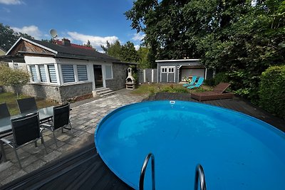 Ferienhaus mit Pool bei Berlin