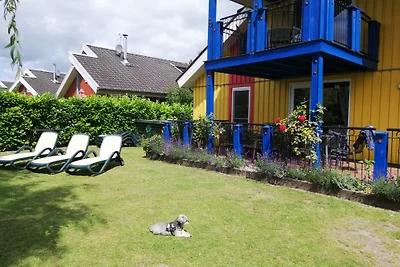 Casa de vacaciones escandinava junto al lago