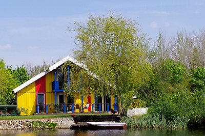 Skandinavisches Ferienhaus am See