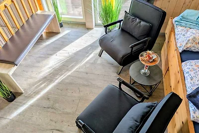 Casa de vacaciones escandinava junto al lago