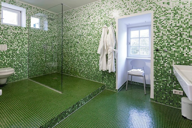 Besonderes Bad mit XXL-Dusche