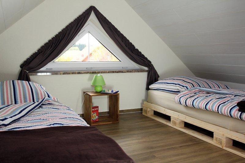 Camera da letto 3 con due letti singoli