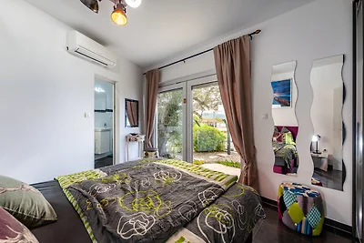 Design-Finca Apartment mit Garten