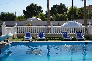 Finca Dona Pedra bis 12 P., Auto/WL