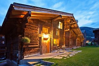 Village Stables 5 *
